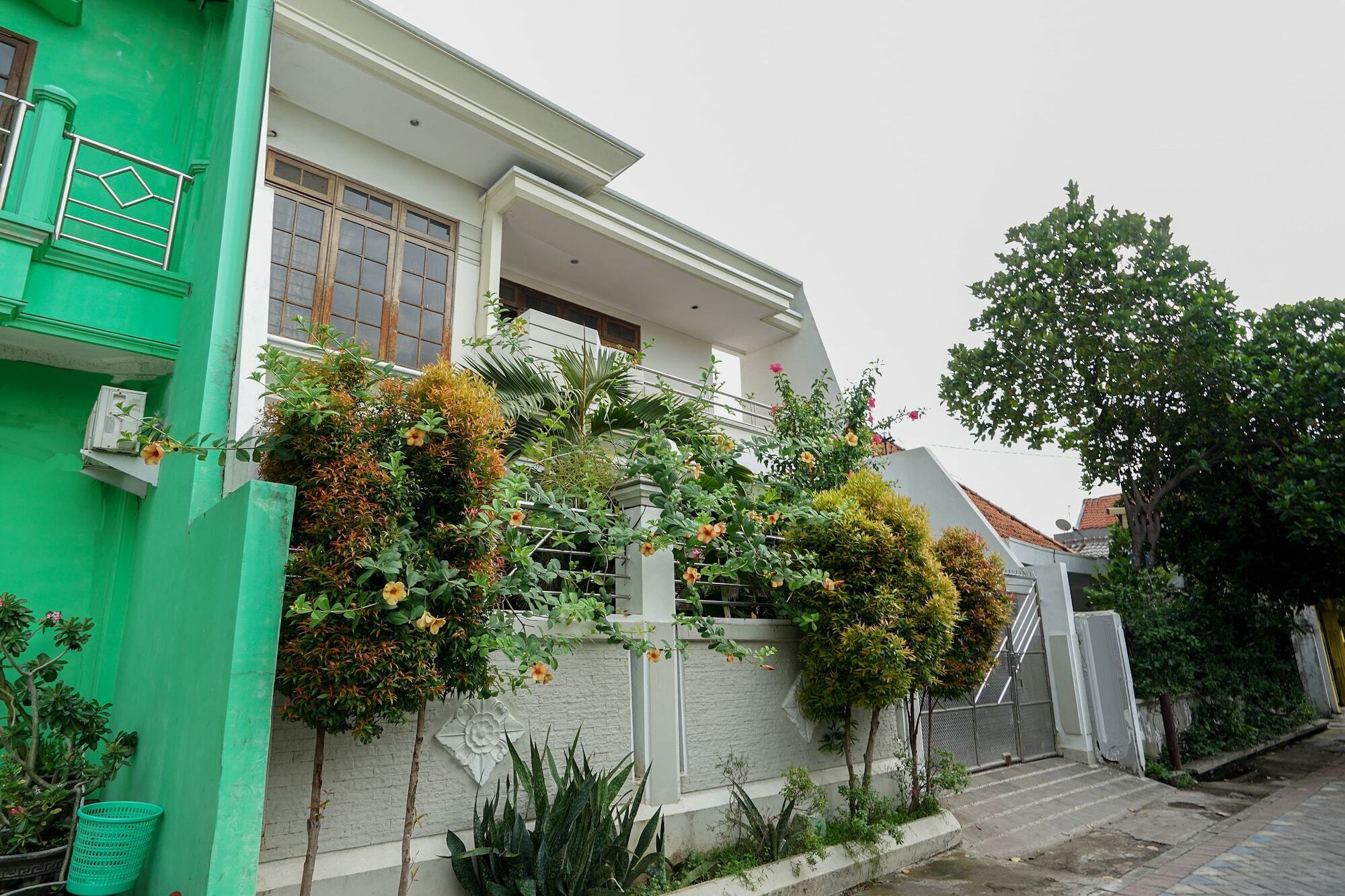 Bumi Banyu Bening Syariah Hotel 2*